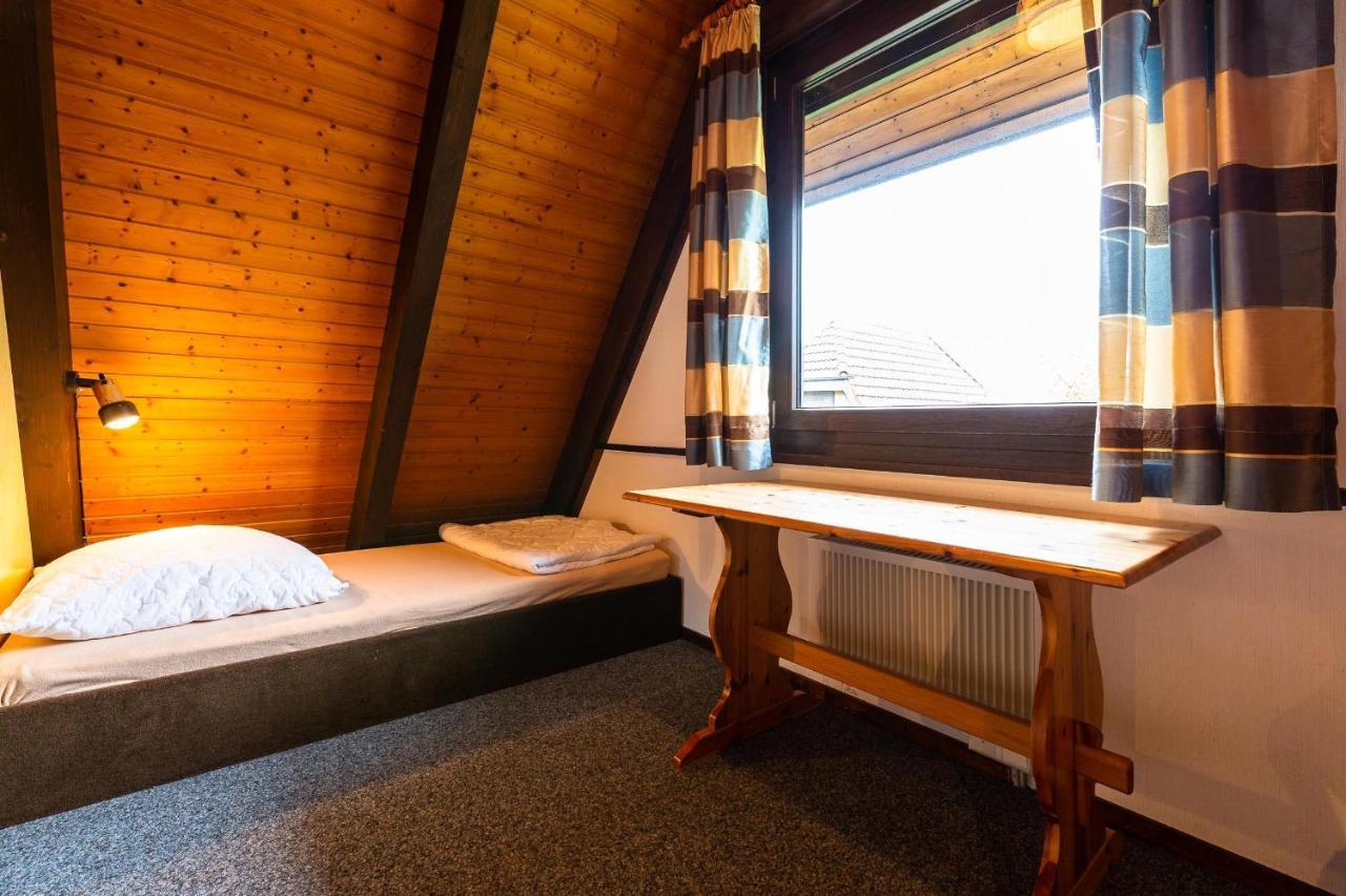 Ferienwohnpark Immenstaad Am Bodensee Nurdachhaus Typ 8 Ndt 099 Eksteriør billede